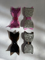 Clearance #73- Glitter Bows x 37
