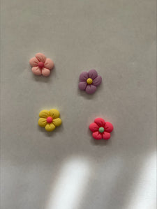 Clearance #89- Pastel Resin Flowers x 60