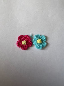 Clearance #63- Knitted Flowers x22