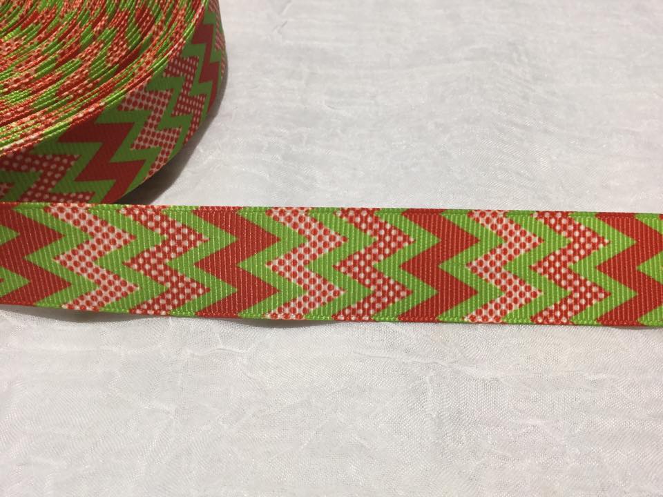 Christmas Chevron with Red Spots 7/8